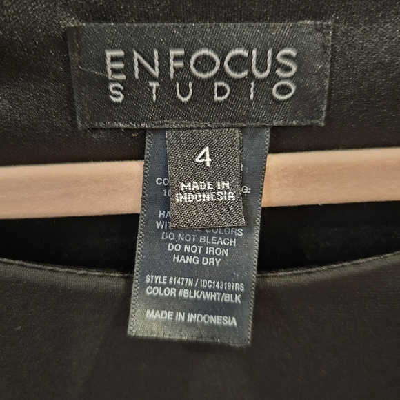 Dress - Picture 3 of 4